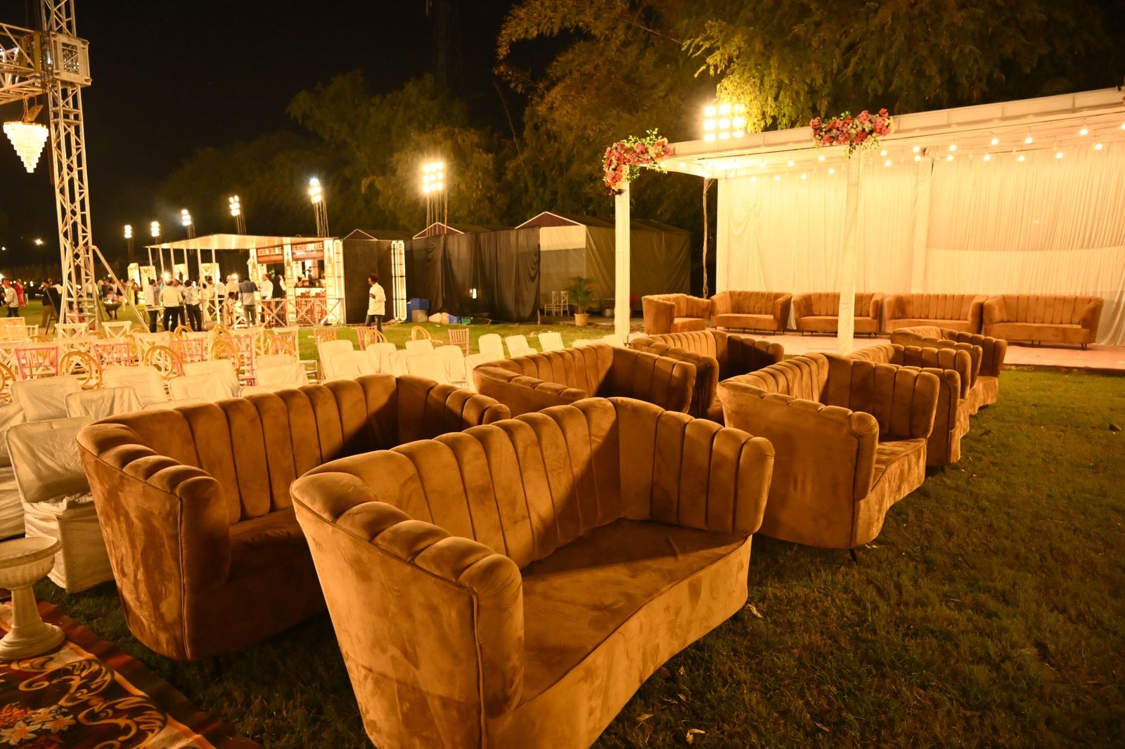 Reception celebration at Unwind Resort